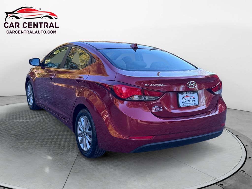 2016 Hyundai Elantra SE Image 7 of 30