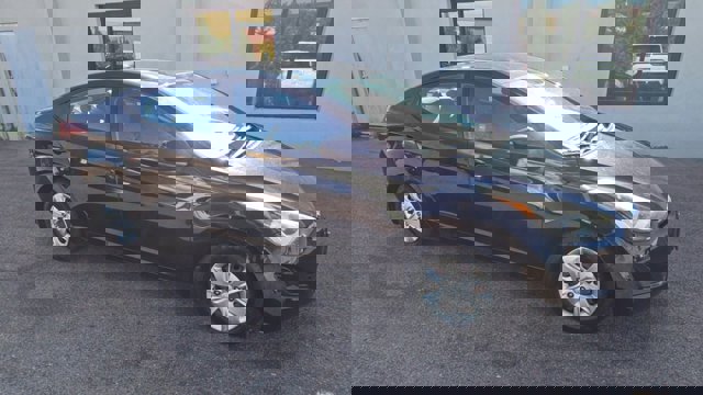 Vehicle image 2 of 20