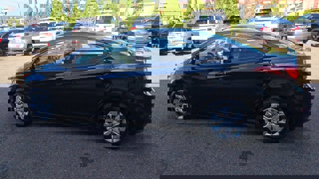 Vehicle image 7 of 20
