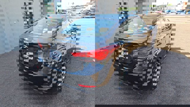 Vehicle image 6 of 20