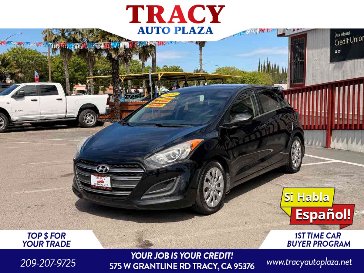 2016 Hyundai Elantra GT Base Image 1 of 19