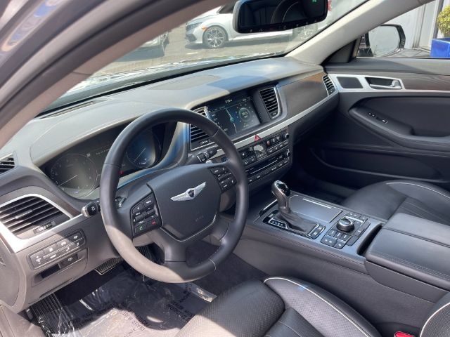 Vehicle image 12 of 33
