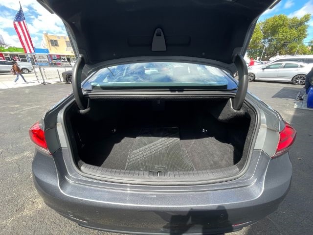 Vehicle image 10 of 33