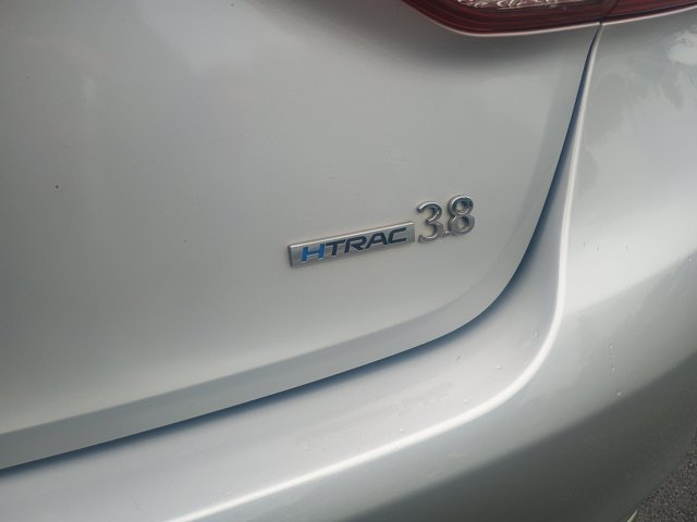 Vehicle image 25 of 35