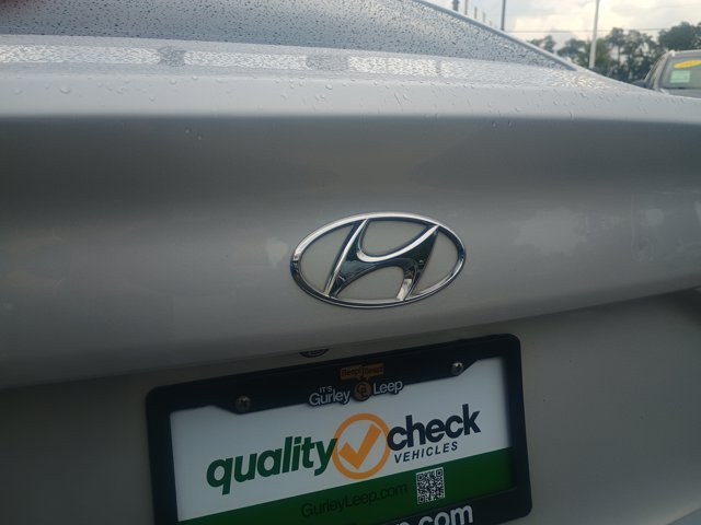 Vehicle image 29 of 35