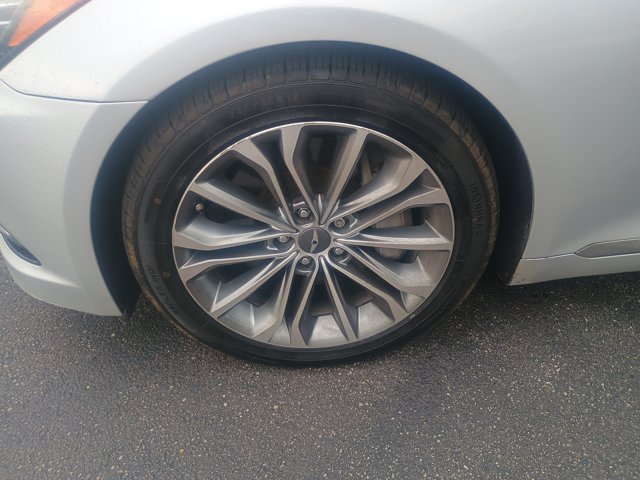 Vehicle image 7 of 35