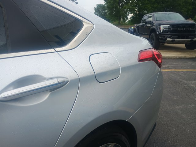 Vehicle image 4 of 35