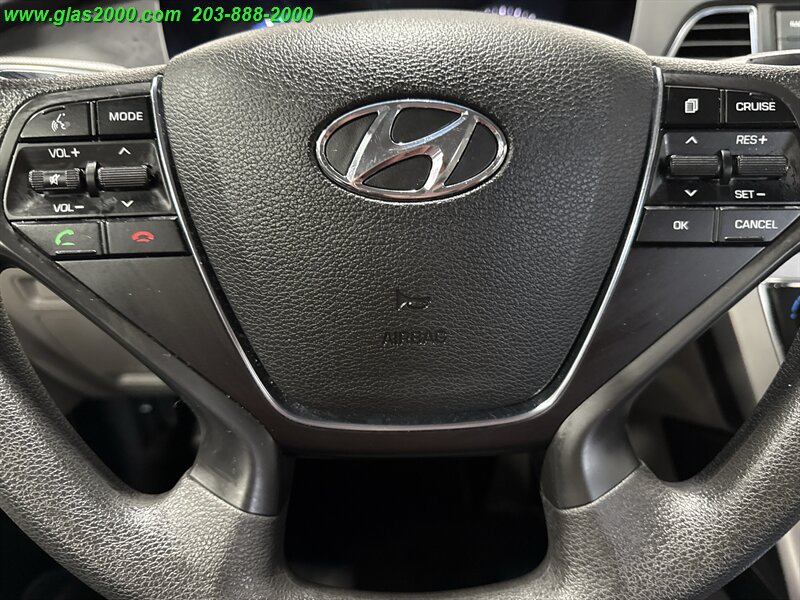 2016 Hyundai Sonata Hybrid SE Image 18 of 27