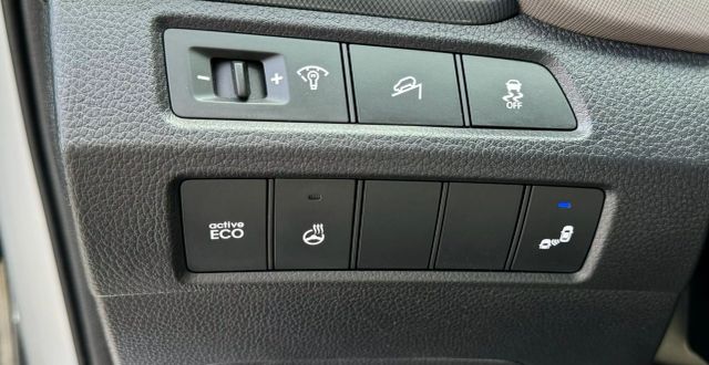 Vehicle image 43 of 53