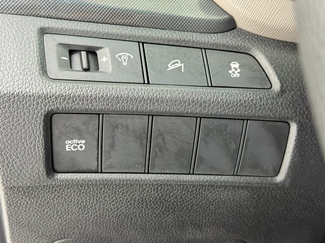 Vehicle image 36 of 41