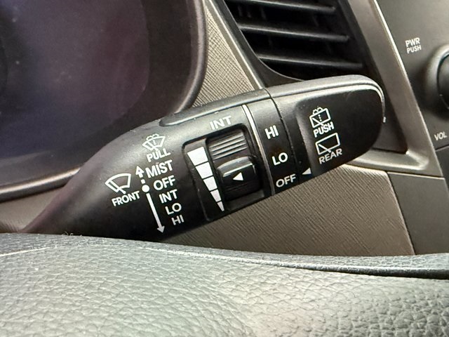 Vehicle image 30 of 41