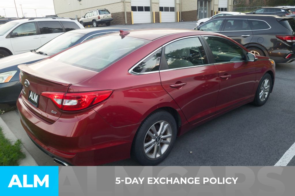 Vehicle image 4 of 24