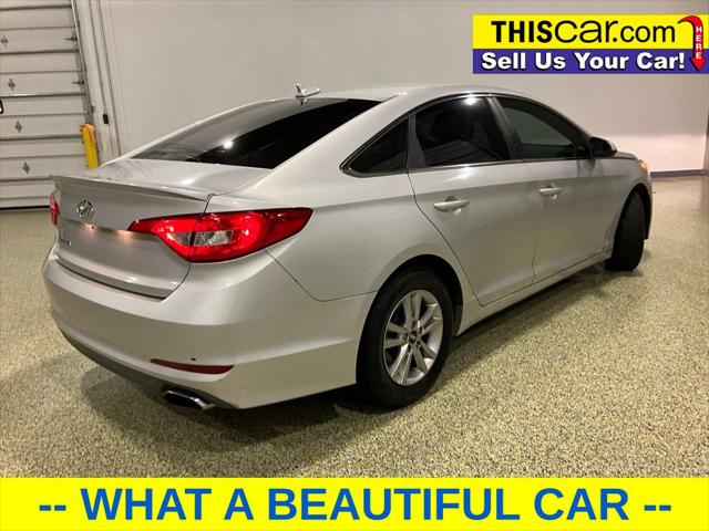 Vehicle image 4 of 22
