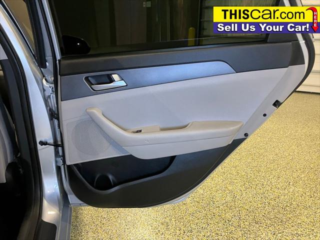 Vehicle image 22 of 22