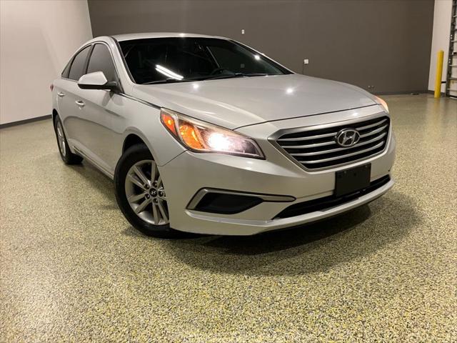 Vehicle image 2 of 22