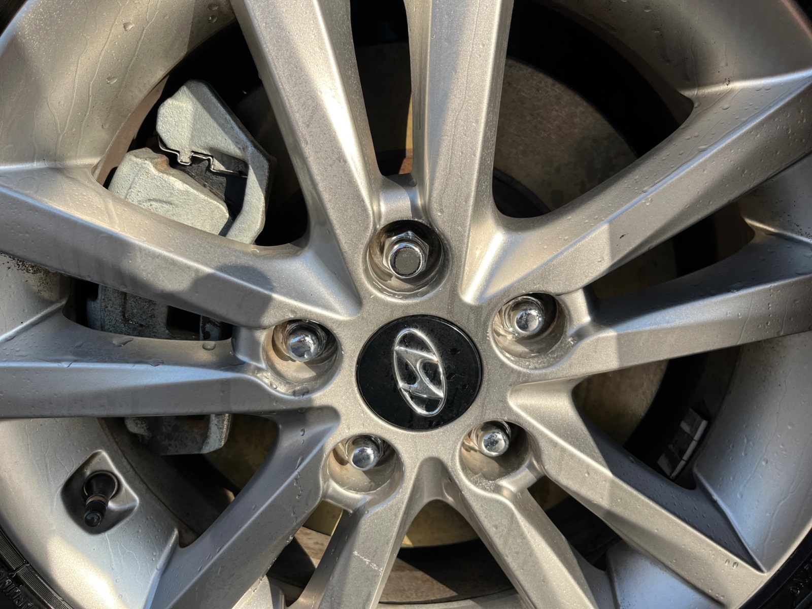 Vehicle image 28 of 36