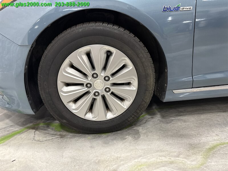 2016 Hyundai Sonata Hybrid SE Image 10 of 29