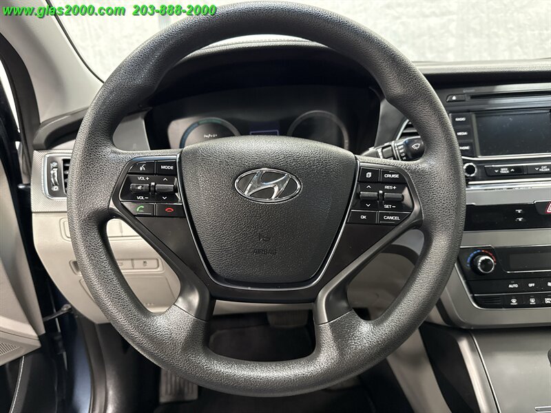 2016 Hyundai Sonata Hybrid SE Image 21 of 29