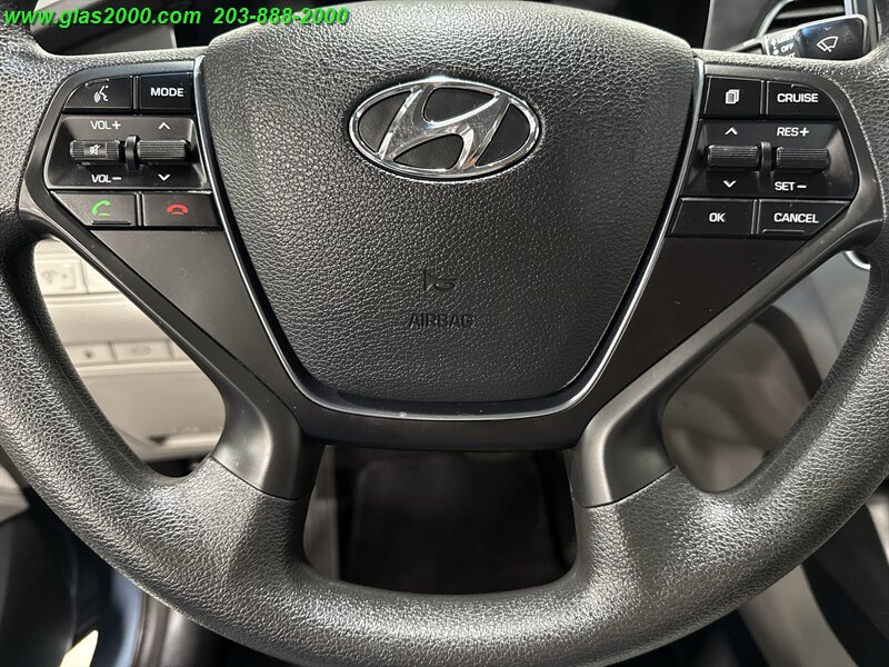 2016 Hyundai Sonata Hybrid SE Image 18 of 29