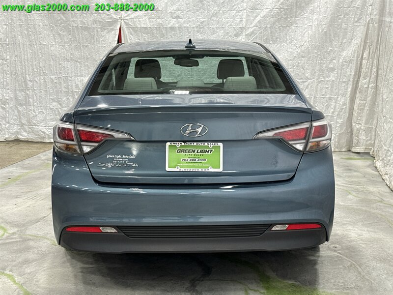 2016 Hyundai Sonata Hybrid SE Image 6 of 29