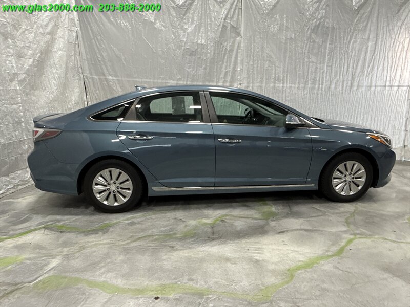 2016 Hyundai Sonata Hybrid SE Image 4 of 29