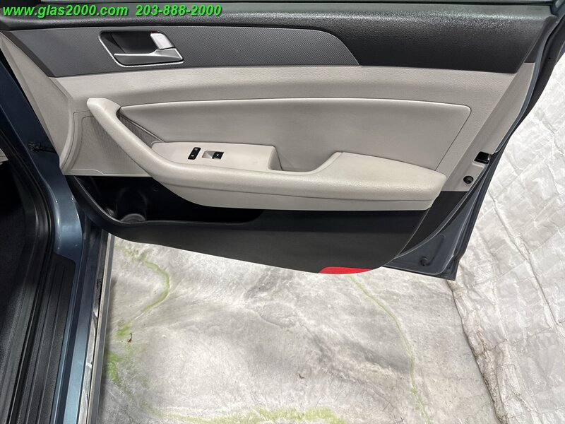 2016 Hyundai Sonata Hybrid SE Image 27 of 29