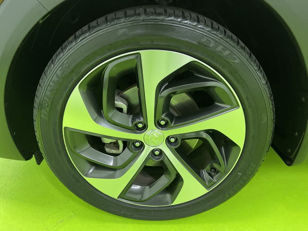 Vehicle image 15 of 29
