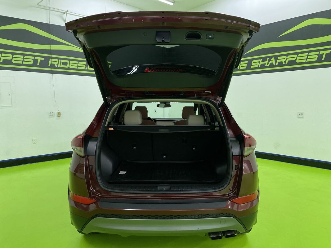 Vehicle image 11 of 29