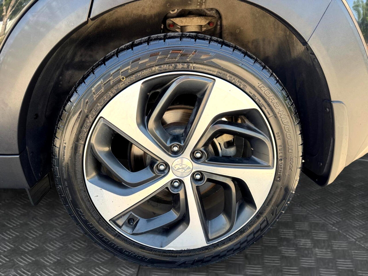 Vehicle image 15 of 29
