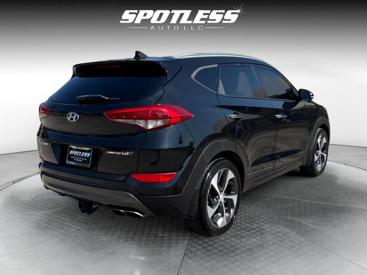 Vehicle image 7 of 29