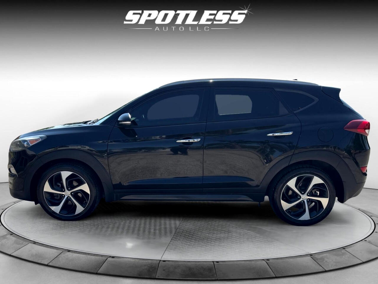 Vehicle image 10 of 29