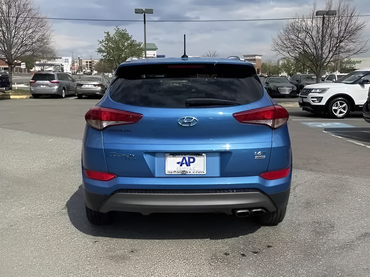 Vehicle image 35 of 37