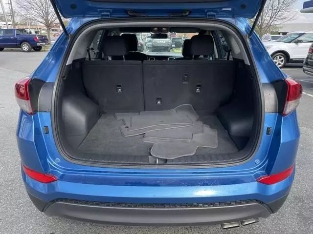 Vehicle image 23 of 37