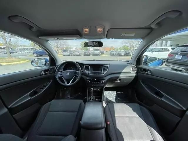 Vehicle image 11 of 37