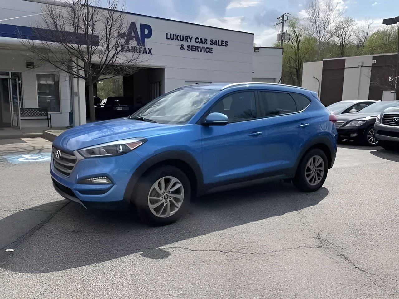 Vehicle image 29 of 37