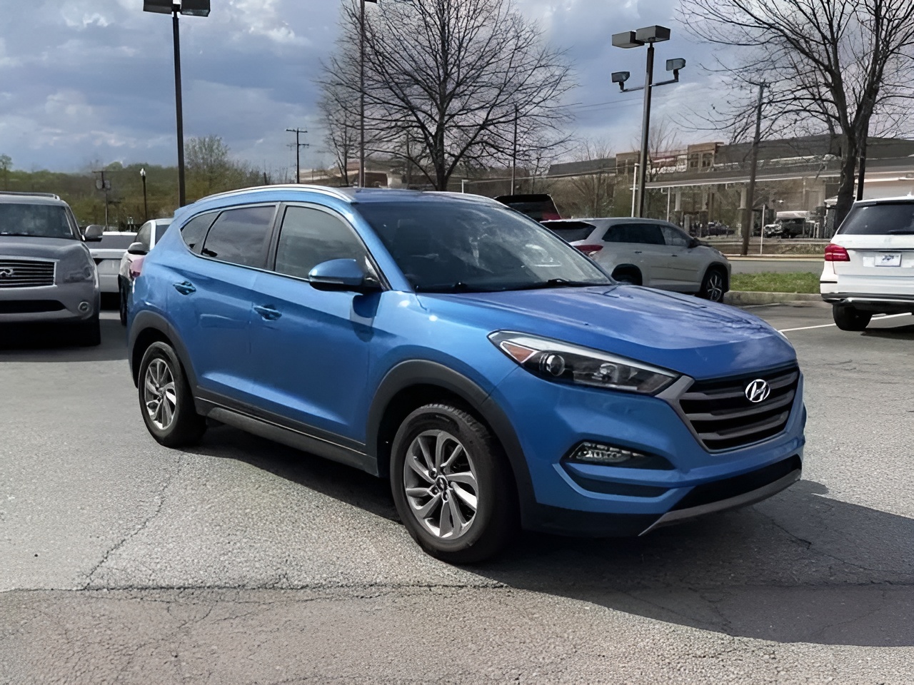 Vehicle image 32 of 37