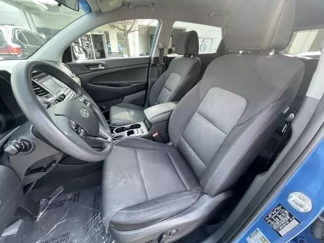 Vehicle image 17 of 37