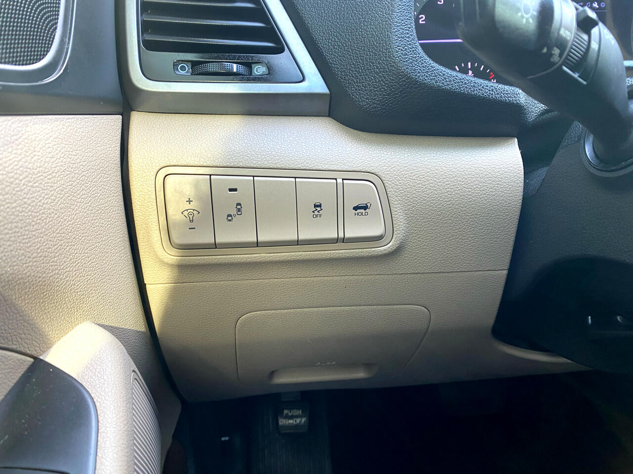 Vehicle image 38 of 61