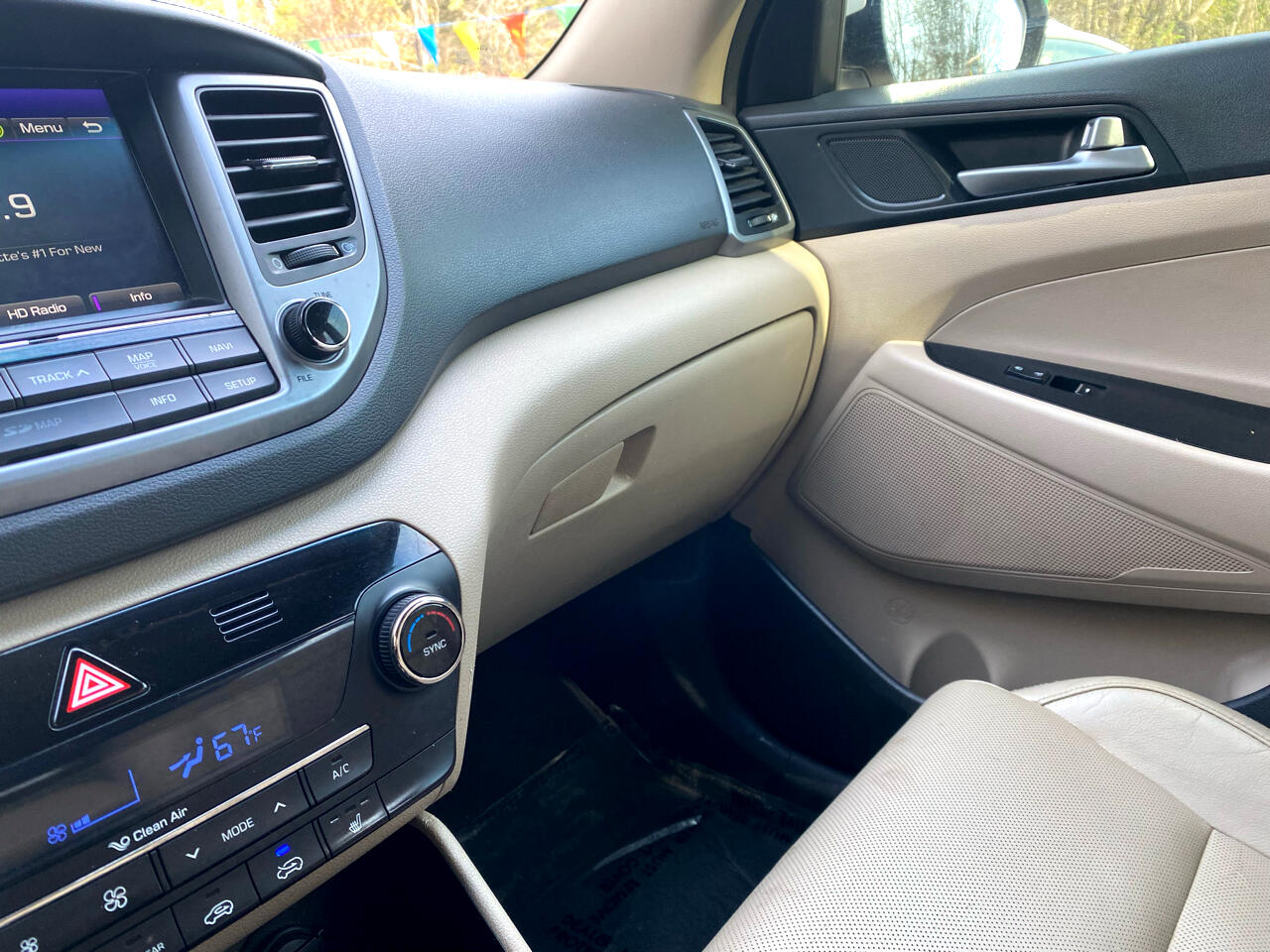 Vehicle image 35 of 61