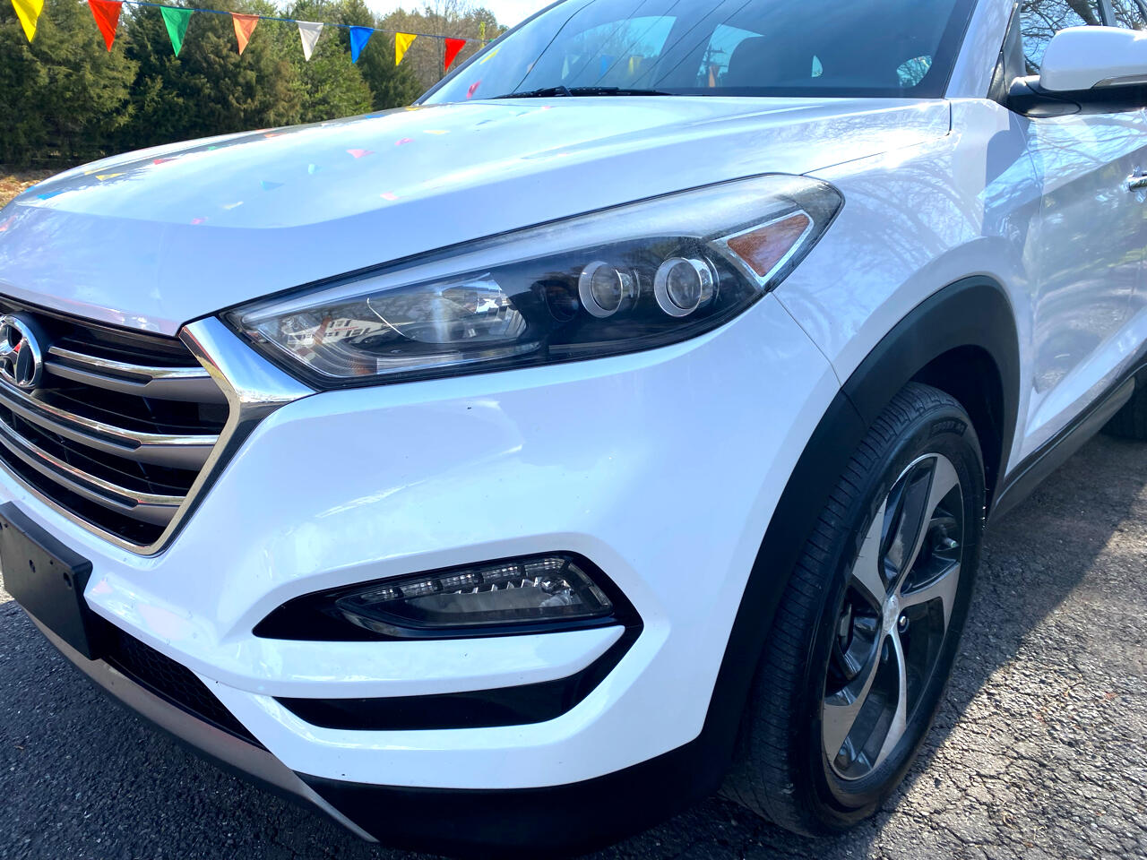 Vehicle image 17 of 61