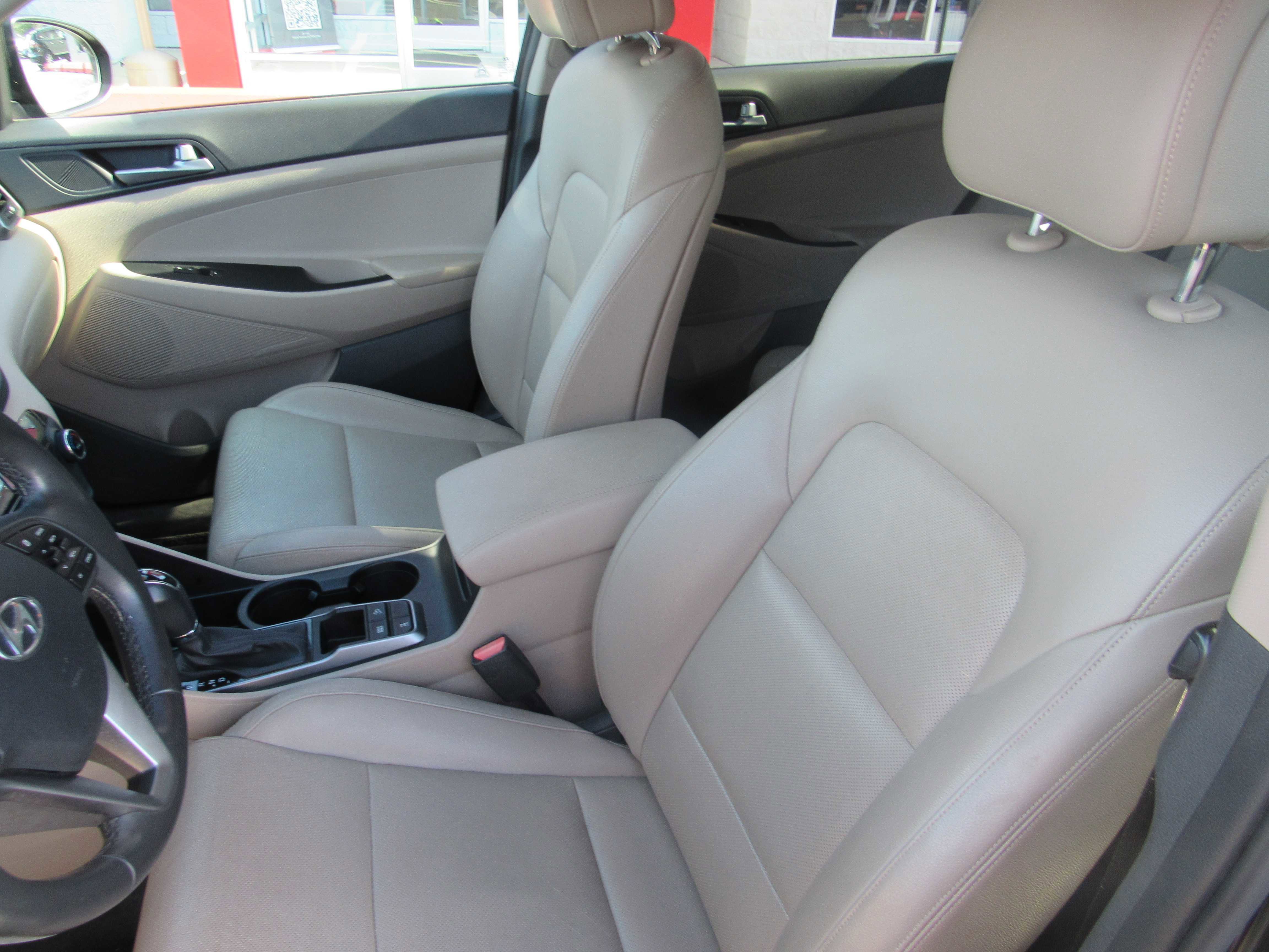 2016 Hyundai Tucson Limited Image 7 of 20