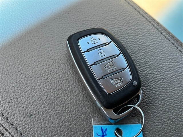 Vehicle image 24 of 30