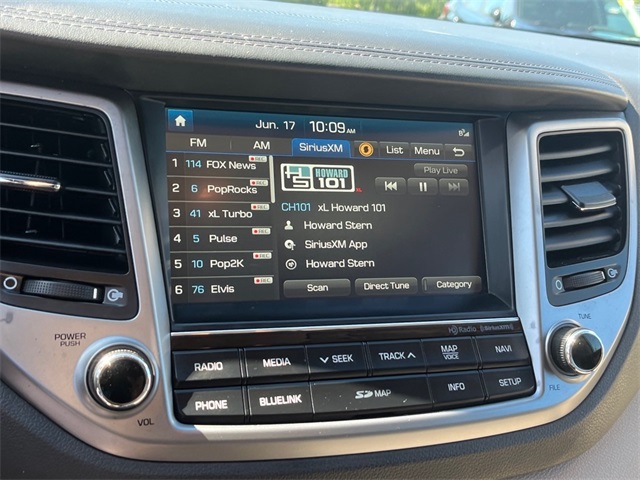 Vehicle image 17 of 30