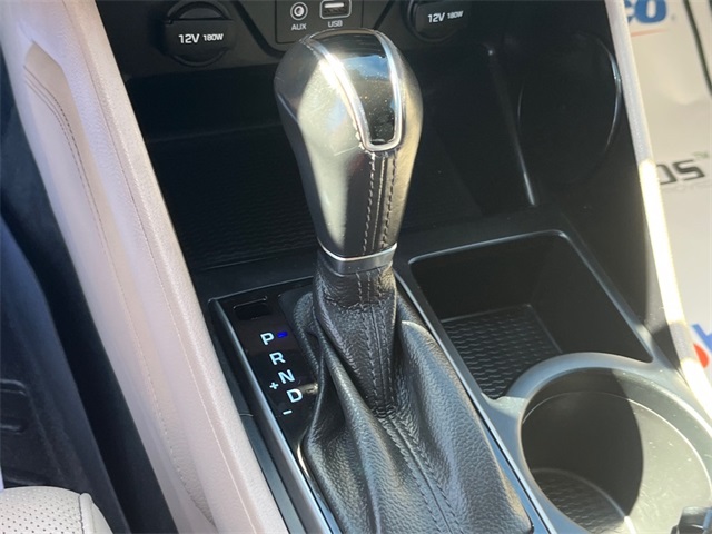 Vehicle image 21 of 30