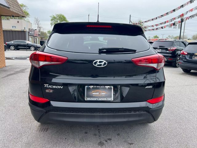 Vehicle image 9 of 17
