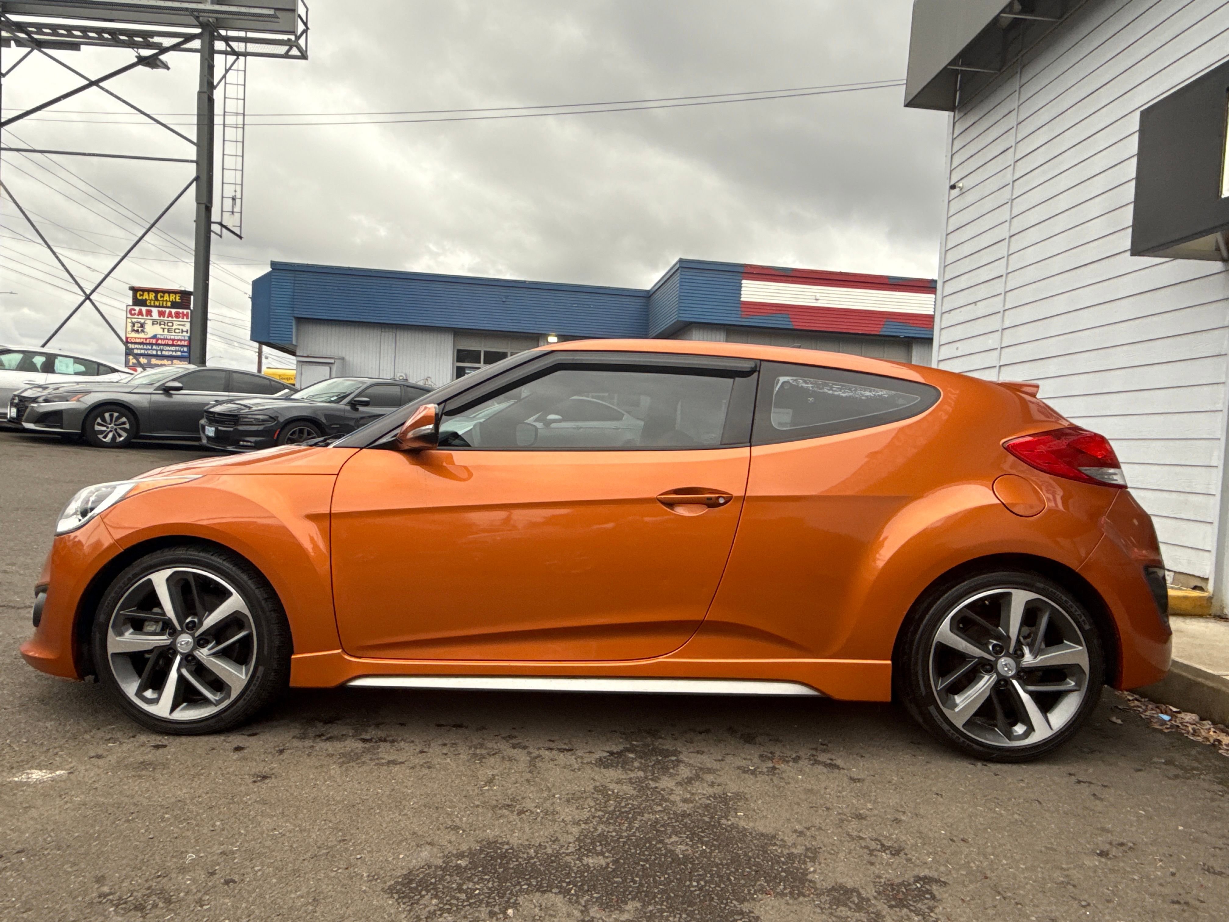 Vehicle image 8 of 19
