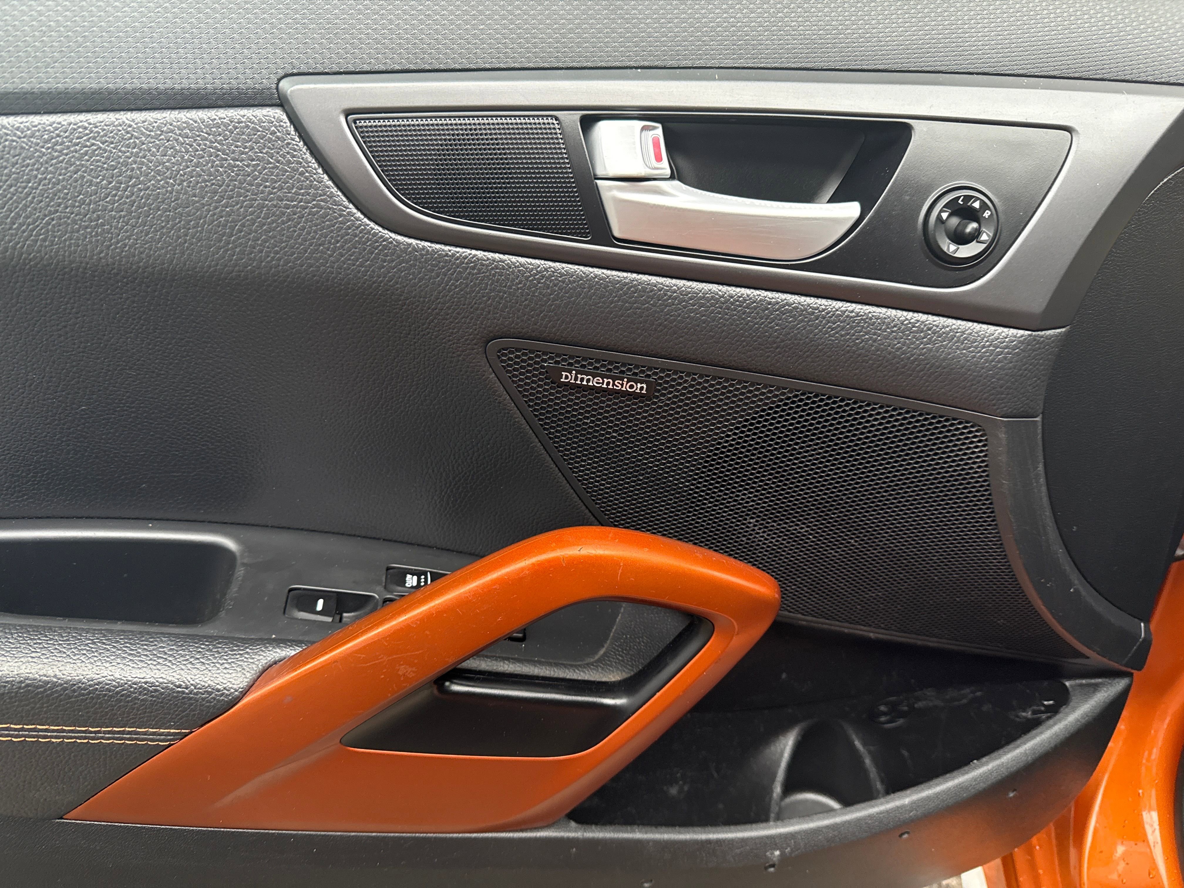 Vehicle image 11 of 19