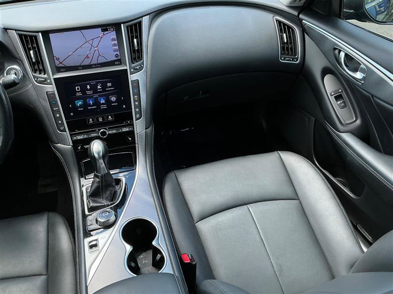 2016 INFINITI Q50 3.0T Premium Image 29 of 47
