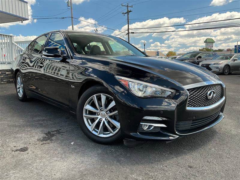 2016 INFINITI Q50 3.0T Premium Image 4 of 47