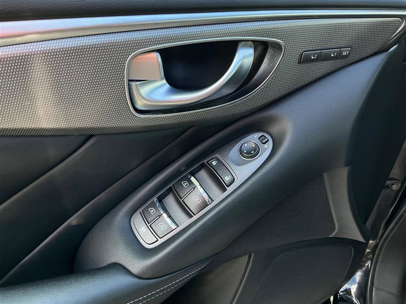 2016 INFINITI Q50 3.0T Premium Image 31 of 47